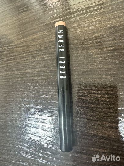 Bobbi braun тени