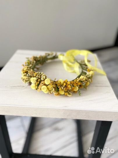 Венок с цветами сухоцветами