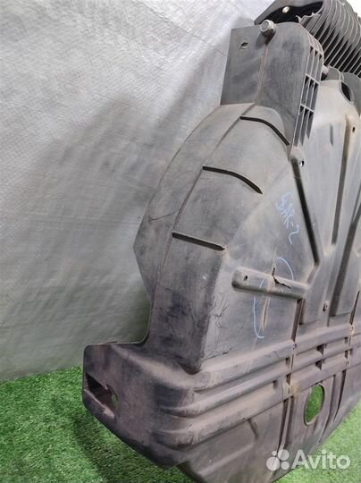 Ниша запасного колеса BMW X3 (E83) 2004