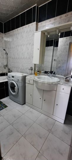 2-к. квартира, 63 м², 7/9 эт.