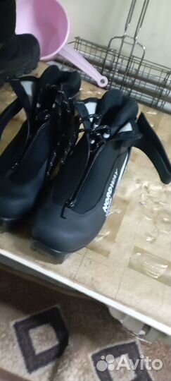 Лыжные ботинки