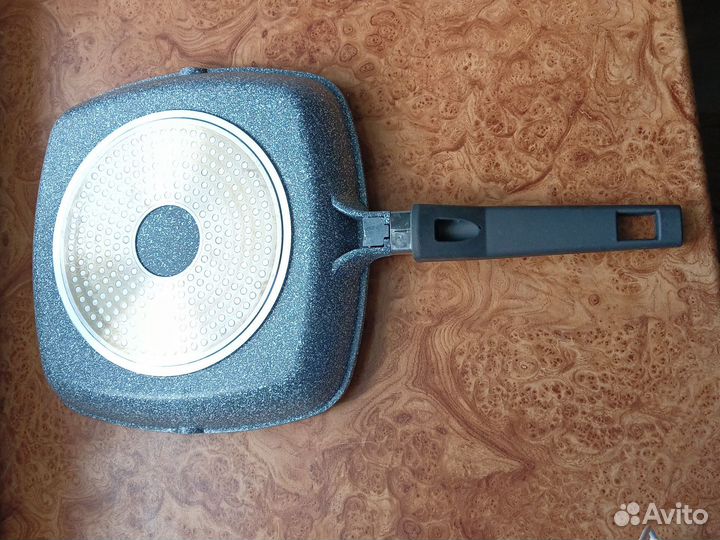 Сковорода-гриль антипригарная квадратная 30 см