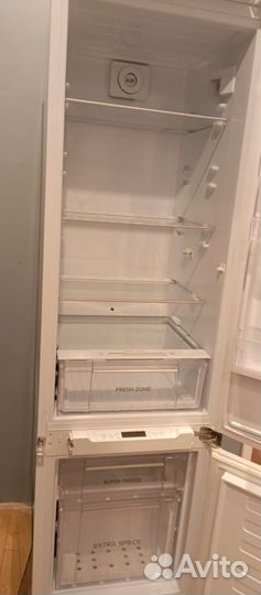 Встраиваемый холодильник Hotpoint