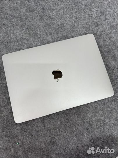 Apple macbook Pro 2017 i5/512/8гб TouchBar