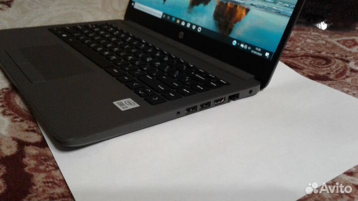 Ноутбук HP 240 G8