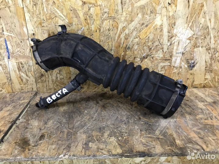 Патрубок воздушного фильтра LADA Vesta универсал