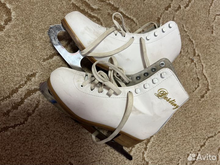 Коньки фигурные 38 размер