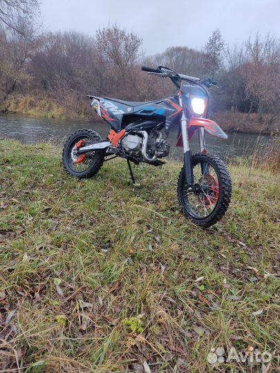 Regulmoto spitfire 125 17/14