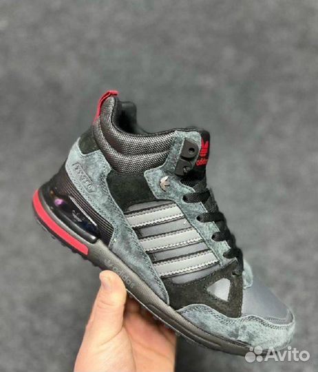 Кроссовки adidas