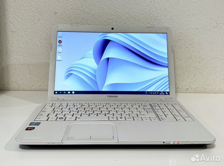 Toshiba (i3 2.20GHz/4gb/HD 7610M 1gb/HDD 320gb)