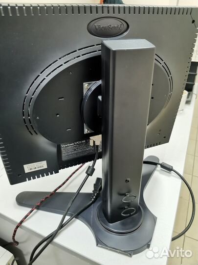 Монитор Viewsonic VP2130b 21