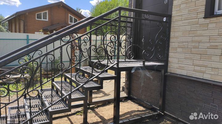 Изготовление сварных металл. лестниц, шпалер, арок