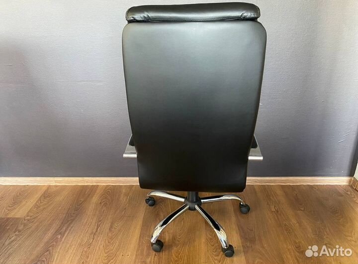 Компьютерное кресло новое