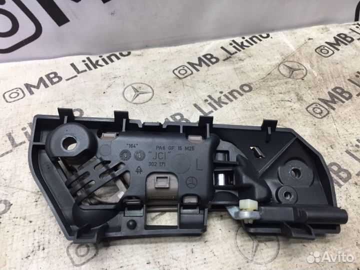 Ручка двери левая Mercedes Ml W164