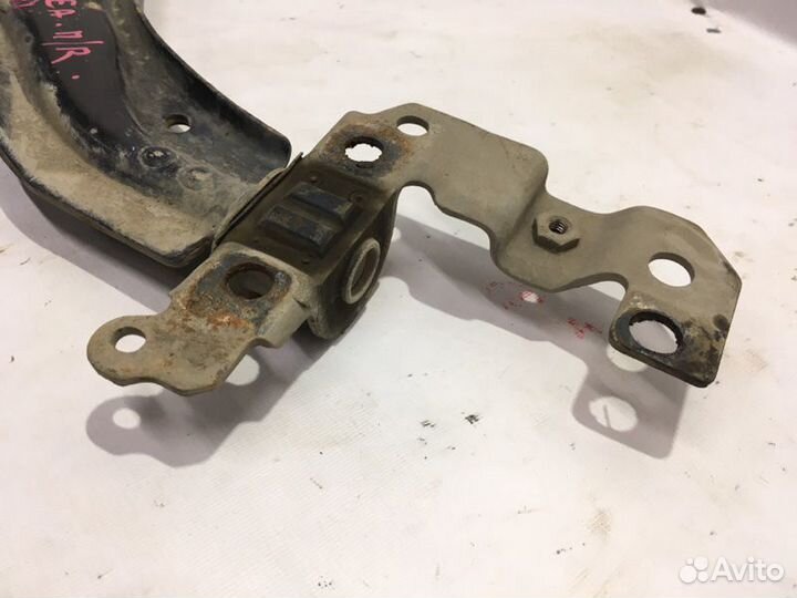 Рычаг, тяга подвески передний правый Fiat Albea