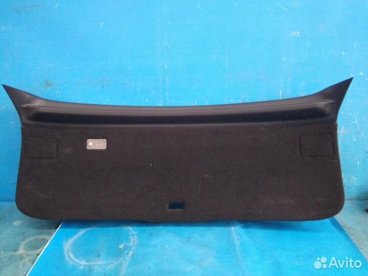 Обшивка двери багажника Lexus RX 350 450H 2009-201