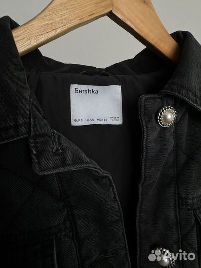 Бомбер bershka S