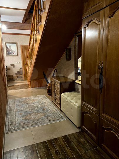 4-к. квартира, 110 м², 1/3 эт.