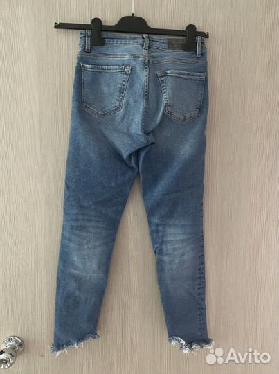 Джинсы zara