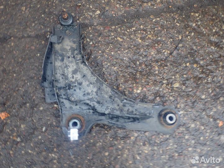 Рычаг подвески Renault Laguna 2, 2005