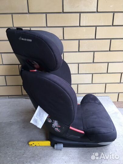 Детское автокресло maxi cosi