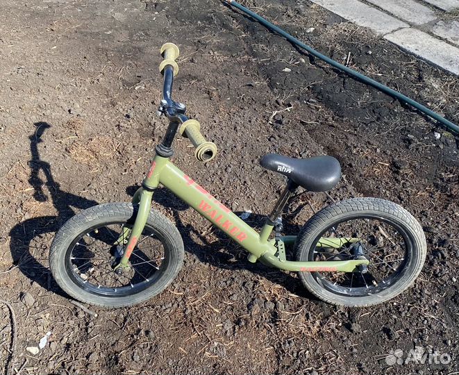 Продаю беговел