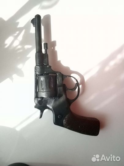 Макет Револьвера Наган из дерева