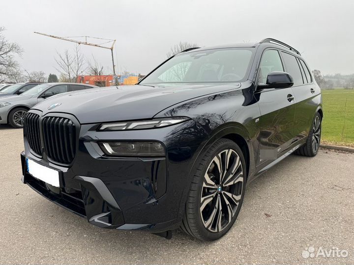 BMW X7 3.0 AT, 2024, 9 000 км