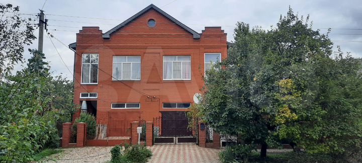 Дом 300 м² на участке 4 сот.