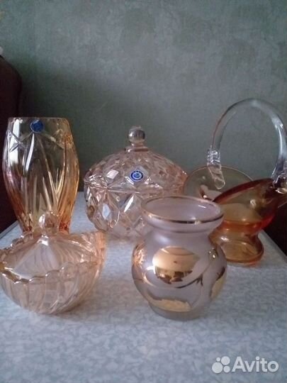 Вазы из цветного стекла