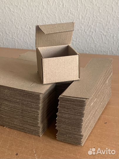 Коробки картонные самосборные 5х5х4 см