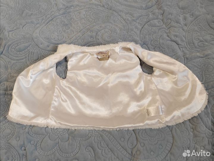 Меховая жилетка для девочки Play today