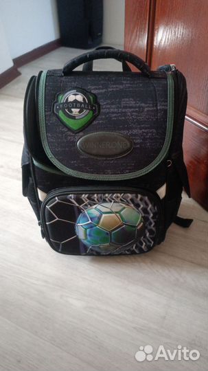Школьный рюкзак