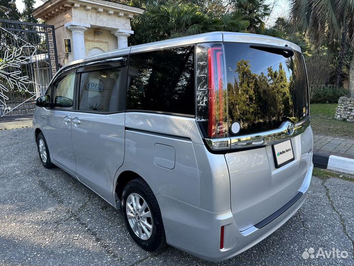 Toyota Noah 1.8 CVT, 2017, 148 000 км