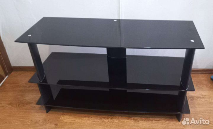 Стеклянная тумба под тв
