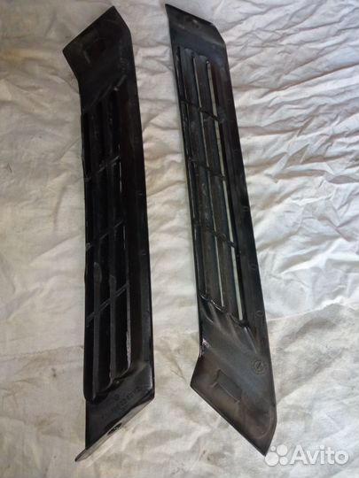 Накладки задних стоек Мерседес 190(W201) Черные