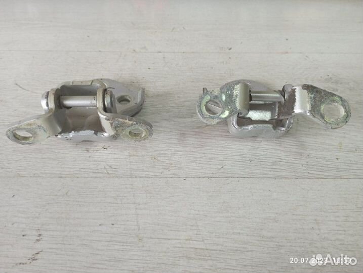 Петли двери передние правые Chevrolet Lacetti