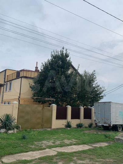 Дом 400 м² на участке 12 сот.