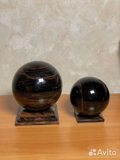Шар из обсидиана