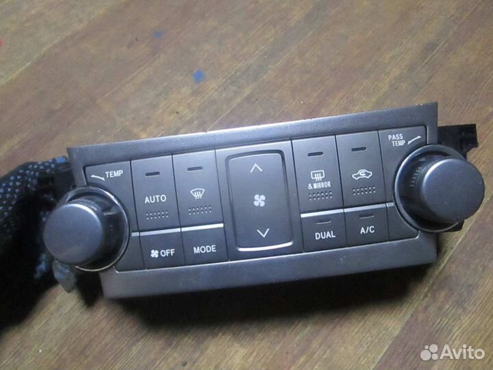 Блок управления отопителем Toyota Highlander