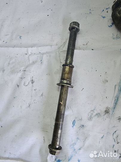 Ось заднего колеса honda cbr 900 rr