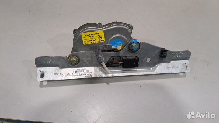 Двигатель стеклоочистителя задний Volkswagen Passa