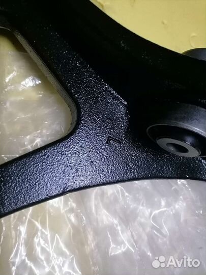 Рычаги перед нижние AWD Chrysler 300c