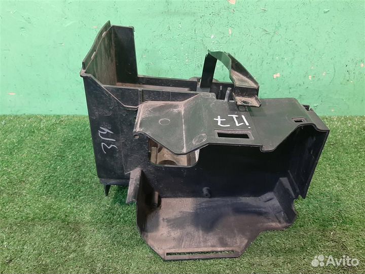 Площадка под акб Lexus GS 450H 2007