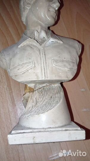 Бюст Высоцкого