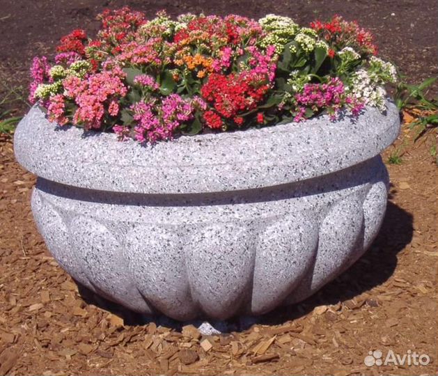 Бетонные вазоны