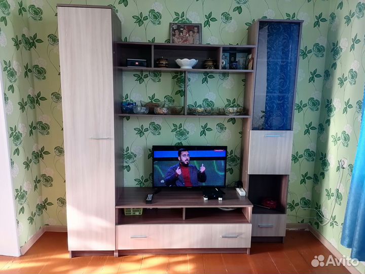 Стенка в гостиную