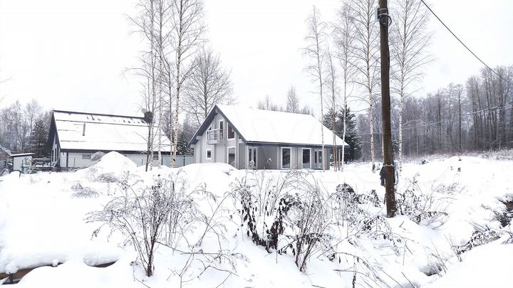 Коттедж 190,8 м² на участке 12 сот.