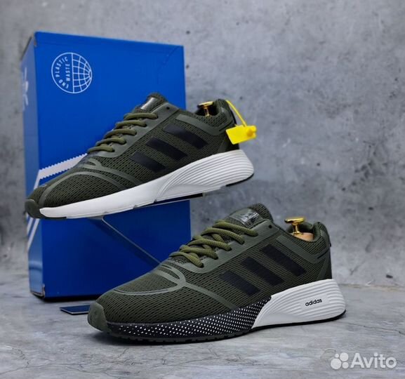 Кроссовки adidas мужские хаки