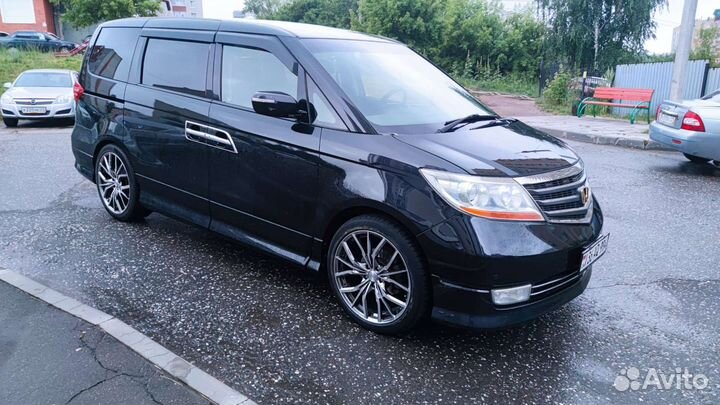 Заказ минивэна, пассажирские перевозки. Трансфер